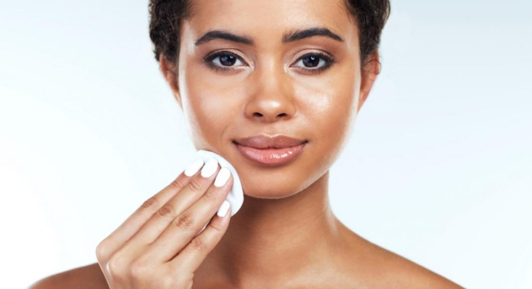 “Why Is My Skin Shiny but Not Oily?”: The Reasons and Solutions thevenusface