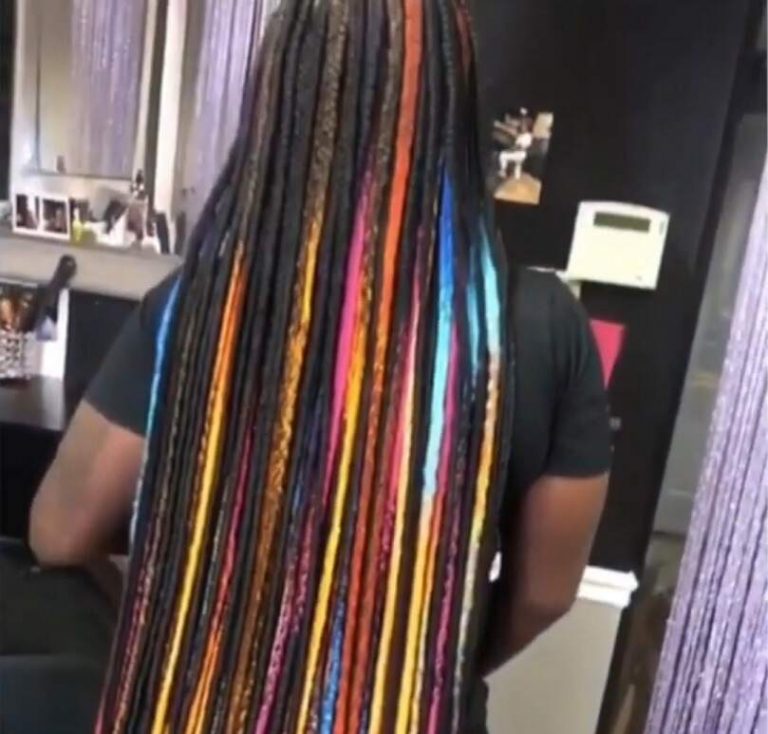 44 Knotless Braids With Color Photos for Haircut Ideas